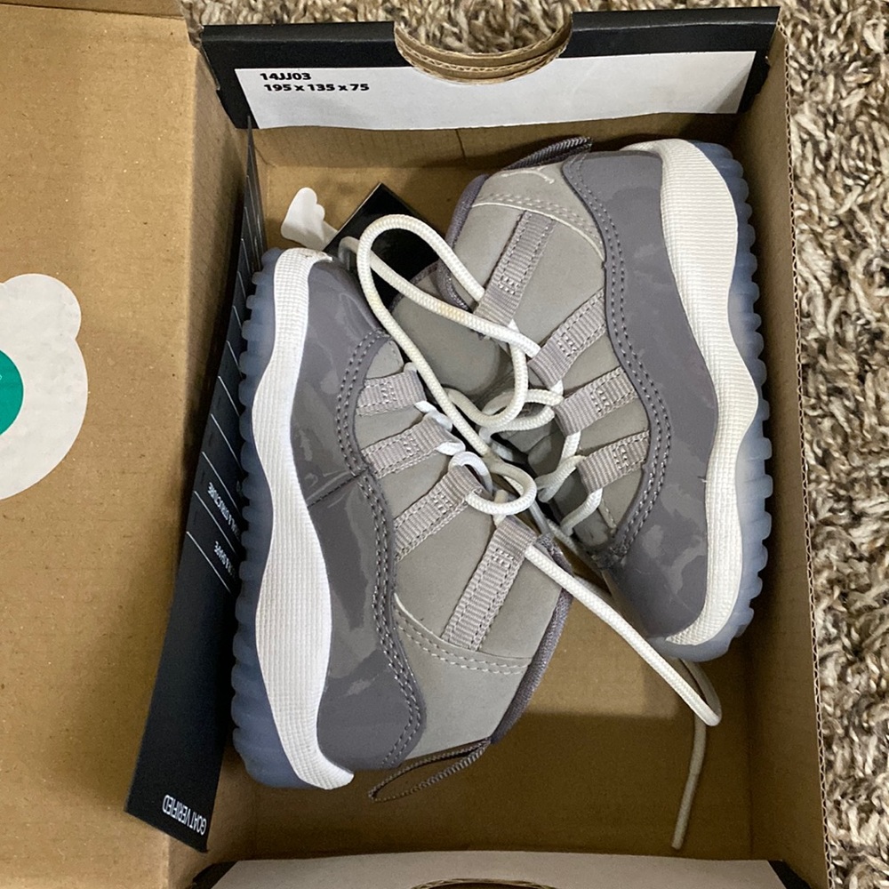 Jordan 11 Retro Cool Grey